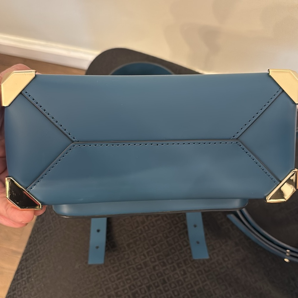 Michael Kors Manhattan handbag - Picture 6 of 8